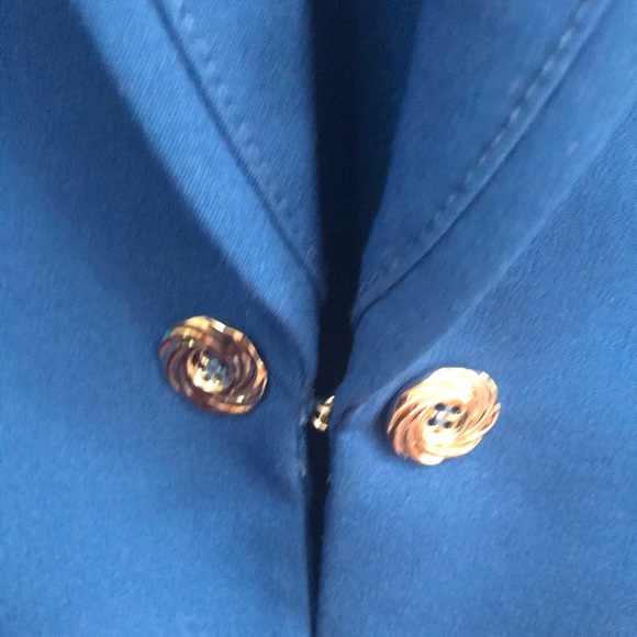 Tahari blue suit - Picture 3 of 4